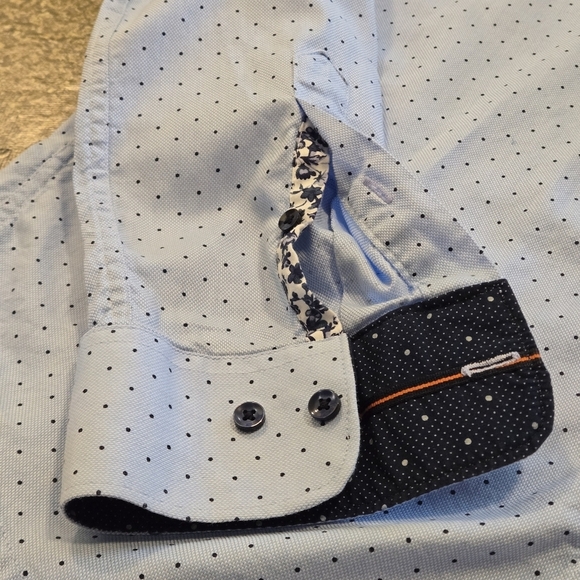 Denim & Flower Ricky Singh Light Blue Polka Dot Button Up Shirt Men's size M - Picture 11 of 16
